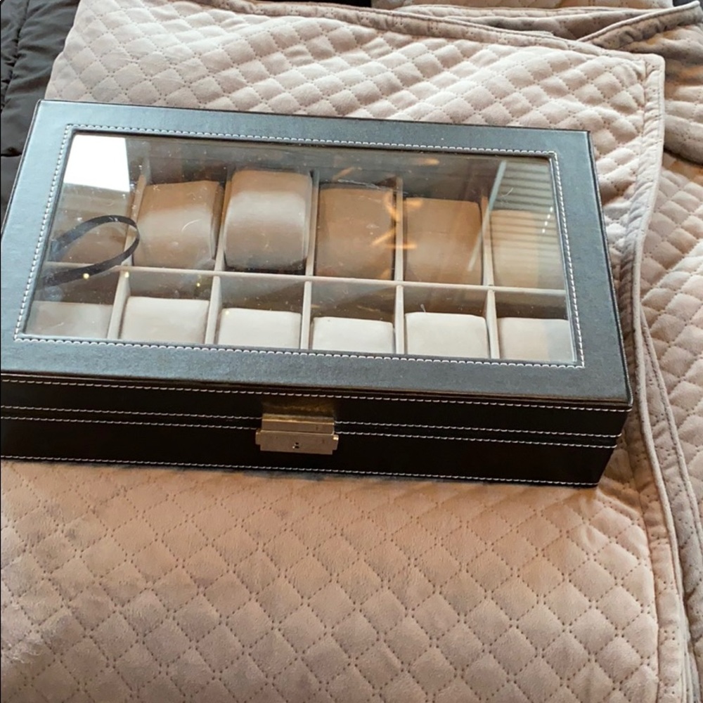 Watch box